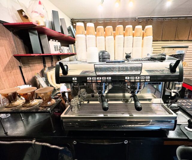 HOUEI COFFEE and STORE Machines!
#nuovasimonelli 
#aurelia2
#clevercoffeedripper 
#espressoparts 
#espressotamper 
#58mm
#BARISTABASICSLINEDMEASURINGGLASS 
#MAZZER
#konyselectronicconical 
#mini
#houeicoffee 
#houeicoffeeandstore